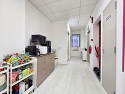 Hongkong Street (D1), Office #604748271